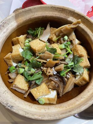Tofu clay pot  at Pho Fresh in Fort Myers