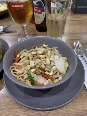Pad Thai at Vege Joy in Varna
