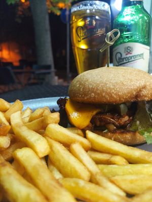 Vegan jackfruit "pulled pork" at Vege Joy in Varna