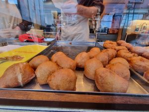  at Verwijk's Oliebollen in Utrecht