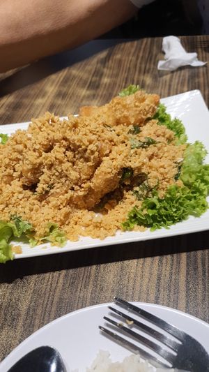 Cereal Prawn at D'life 蔬食 - Beauty World in West Singapore