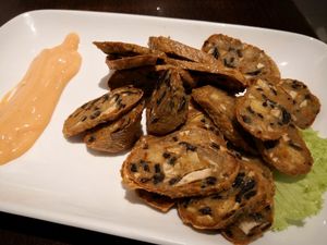 Goh Hiong at D'life 蔬食 - Beauty World in West Singapore