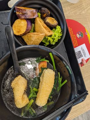 Handmade Specialty Bowl $10.90, choice of soup base (mala/tom yum/laksa/herbal), can add on rice/beehoon/noodles at Greendot - Bugis Junction  in Central Singapore
