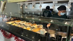 Buffet  at Greendot - Bugis Junction  in Central Singapore