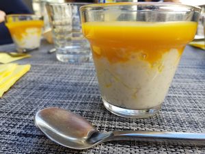 Riz au lait de coco, coulis mangue vegan at Les Maraichers in Brest