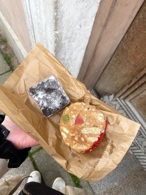 Peppermint and biscuit slice   at Karu Talu Šokolaad  in Tallinn