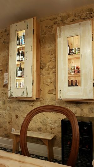 great atmosphere at Graça 77 in Lisbon