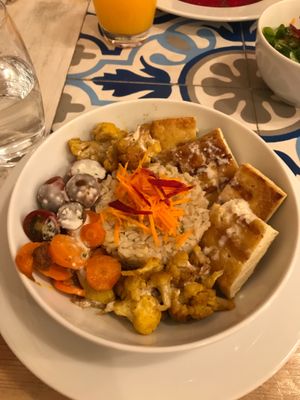 Budha bowl at Graça 77 in Lisbon