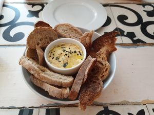 Hummus 🥰 at Graça 77 in Lisbon