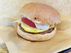 Cheese burger at Moomoo Burger & Smoothie in Busan