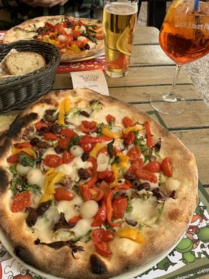 Vegane Pizza at Il Giardino delle Rane in Garda