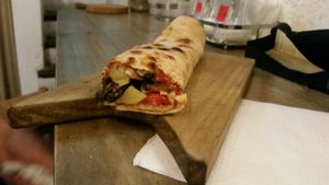 vegan wrap at La Mezcla in Barcelona