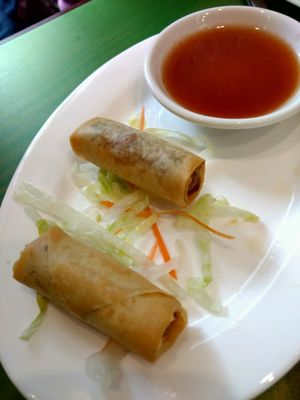 spring rolls at Lotus Vegan Cuisine in Glasgow
