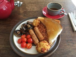 Vegan “slim” breakfast n tea at Olive's in Norwich
