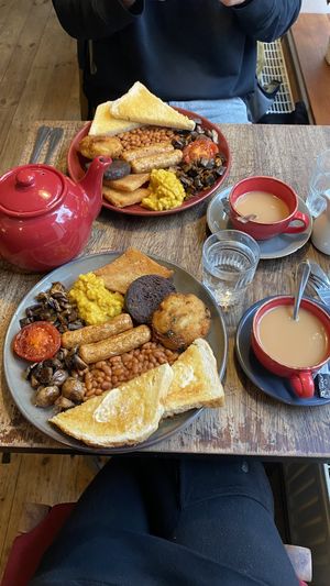 Full vegan fry-up and tea  at Olive's in Norwich