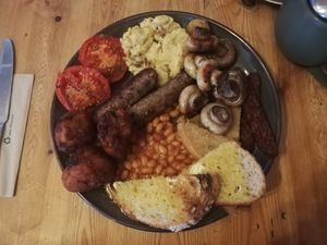 Vegan breakfast without black pudding, now with buticha at Olive's in Norwich