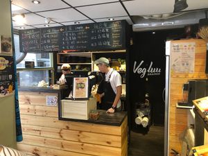 Order at the counter at Vegluu in Taipei
