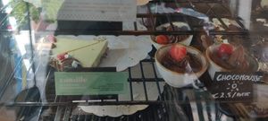 Choco mousse and vanilla tart at Madam Bakster in Ghent