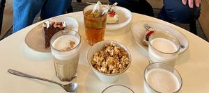 Tea and Cake (always with served with Popcorn 🍿😍) at Madam Bakster in Ghent