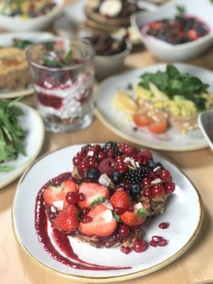 Speltbread with delicious homemade jam and red fruits at Madam Bakster in Ghent