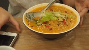 Sweet Potato Noodle (Thick Gravy) - RM15.80 (as of 2017) at SUPE Vegan - Gurney Plaza in Penang