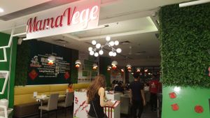 Front view at Mama Vege - Plaza Gurney in Penang