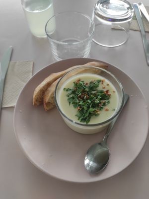 Gazpacho de brocoli et gingembre at Le Myrha in Paris