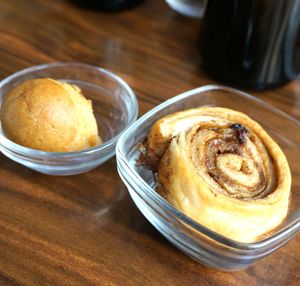 Cinnamon roll and mini-muffin at Le Myrha in Paris