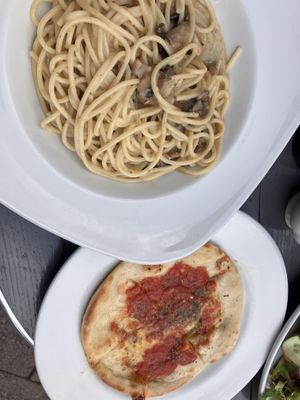 Mushroom carbonara with garlic bread. They also had vegan Parmesan !  at Casa Romana Italian Restaurant in Carlisle