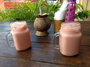 Strawberry Oat mylk 😋 at Taqueria Entre Zankas in Zihuatanejo
