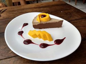 Raw/vegan chocolate mousse pie at Taqueria Entre Zankas in Zihuatanejo