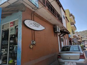 Nearby store..taco shop is down on the left at Taqueria Entre Zankas in Zihuatanejo