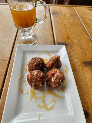Vegan apple donuts at Taproot Cider House in Traverse City