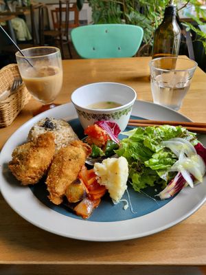  at Yidaki Cafe in Kobe