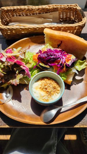 Hummus sandwich with salad and soy yogurt with agave and oat at Yidaki Cafe in Kobe
