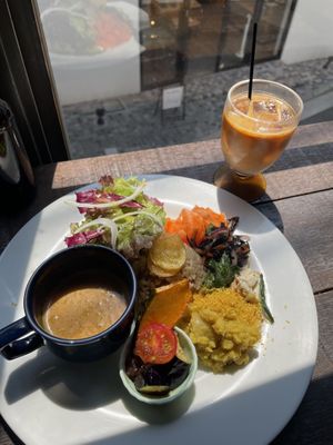 lunch set  at Yidaki Cafe in Kobe