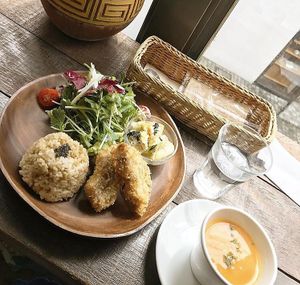 Kurumafu Lunch  at Yidaki Cafe in Kobe