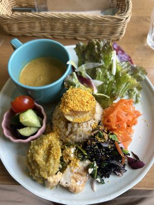 Lunch  at Yidaki Cafe in Kobe