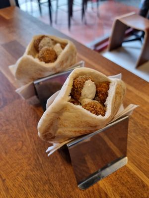 Falafel pitta #Veganuary at Pita Bakery in Central Singapore