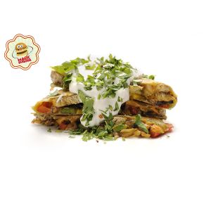 VEG CHICK'N QUESEDILLA
Spinache tortilla (gluten), Chick'n seitan (gluten), Vegan cheese, Bell pepper, Grilled onion, Guacamole, Soy cream (soy),  Cilantro at Magic Burger in Budapest
