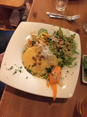 Sweetpotato- and Zucchinipasta in heavenly creamy Veggiesauce at Lück's in Berlin