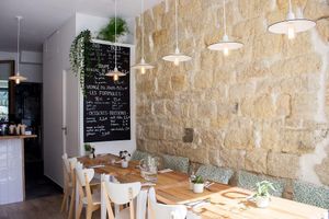 The room is very bright! at Vero L'Autre Cantine in Paris