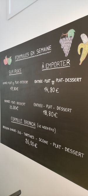 Menu and brunch available at Vero L'Autre Cantine in Paris