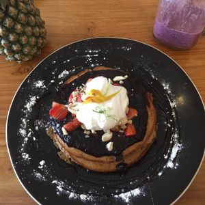 vegan blueberry pancakes at Cafe Organic in Kerobokan Kelod