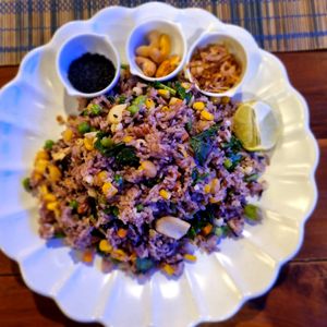 Yogi's fried rice wirh mixed veg cashewnuts and sesame.  Costs: 145 bahts ~ 4€ Taste Delicious. at Yogis Spicy in Bangkok