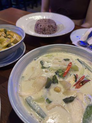 green curry mixed veg and tofu! so good  at Yogis Spicy in Bangkok