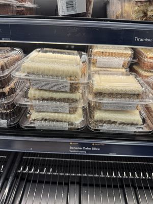 vegan cake   at Lakewinds Food Co-op Chanhassen in Chanhassen