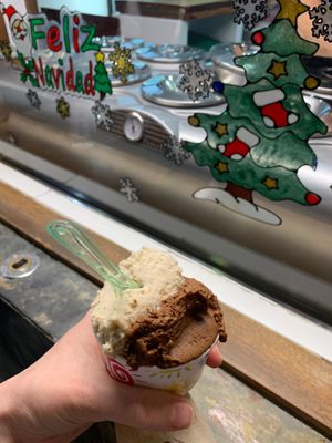 Chocolate and hazelnut flavours  at Come Mi Gira Gelateria Naturale - Pje. de Francia in Gran Canaria