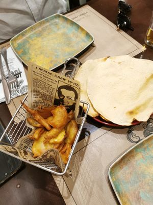  at Taj Mahal in Sevilla