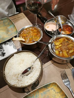  at Taj Mahal in Sevilla